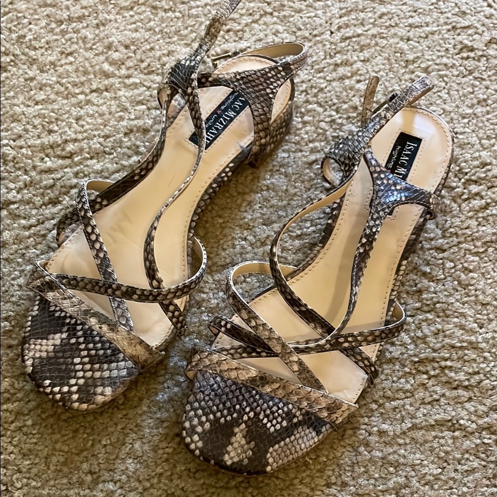 Isaac Mizrahi Gray Cream Sandals with Snakeskin Pattern
